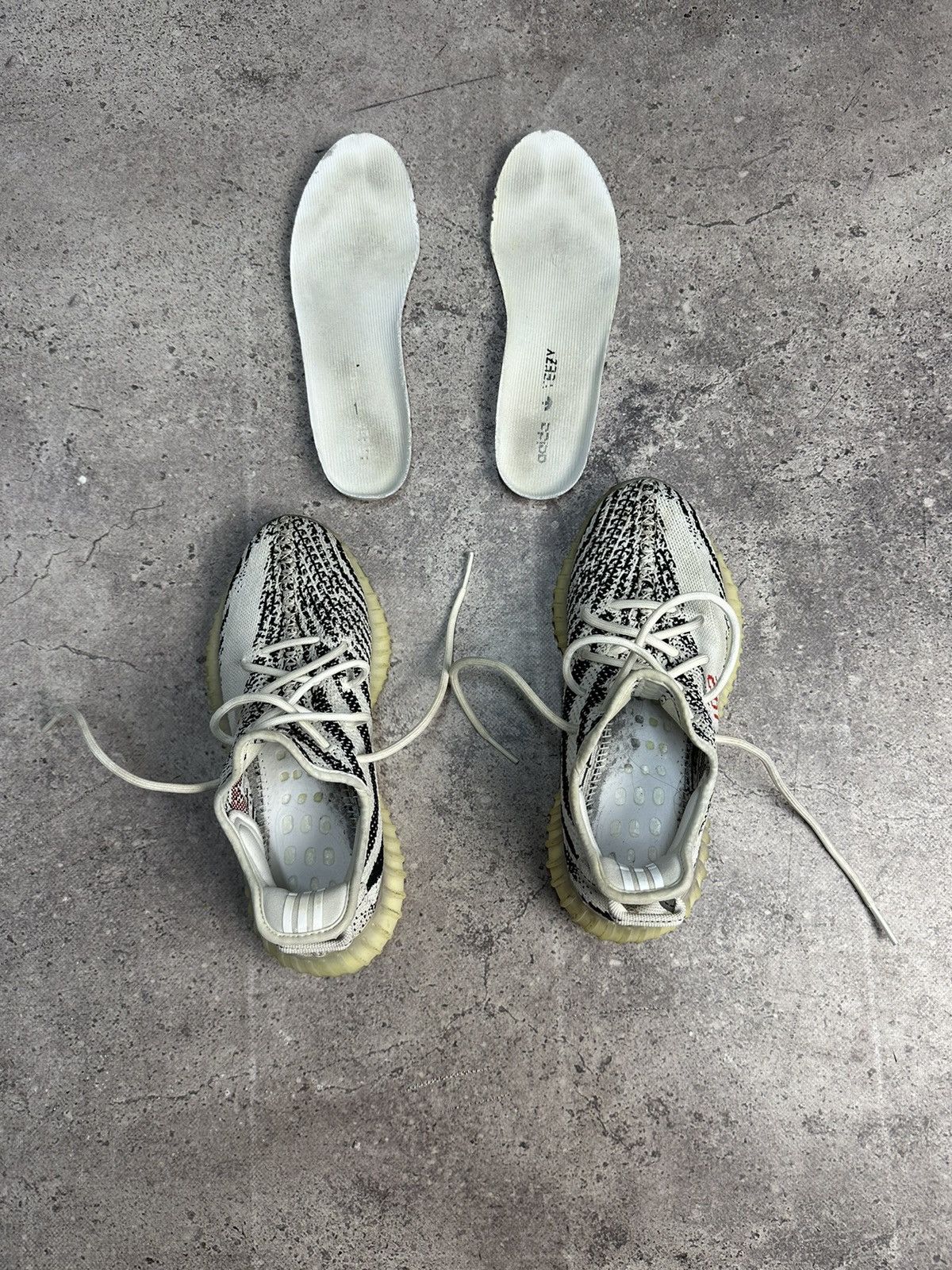 Adidas × Vintage × Yeezy Vintage Adidas Yeezy 350 V2 Zebra Y2K Archival Kanye West Size US 7 / EU 40 - 13 Thumbnail