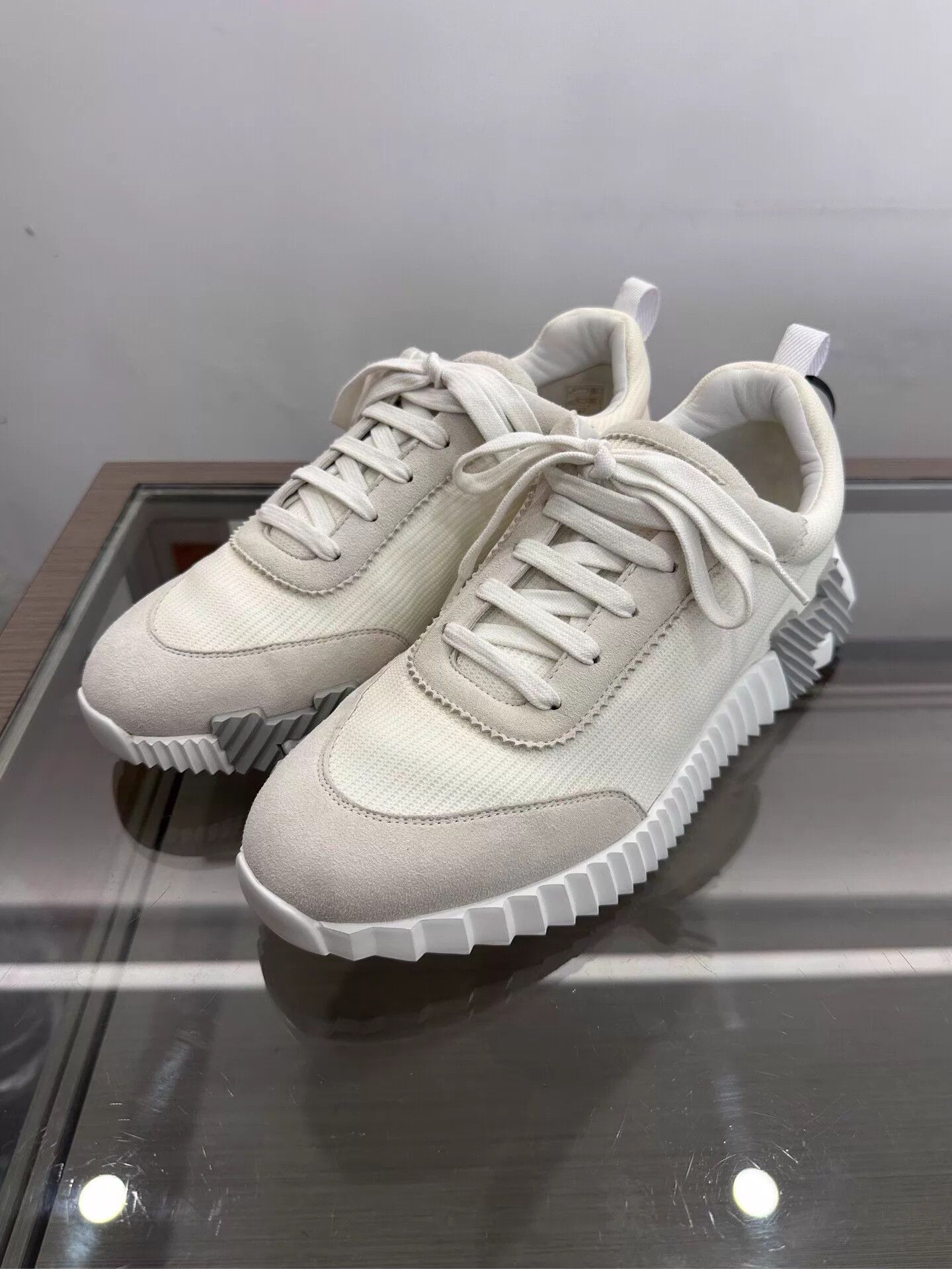Hermes Hermes Bouncing Dillon white suede gray H men's 41 Size US 8 / EU 41 - 1 Thumbnail