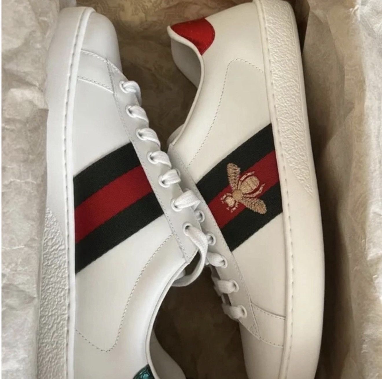 Gucci Gucci white bee sneakers Size US 10 / EU 43 - 1 Thumbnail