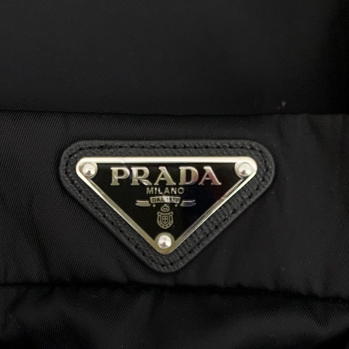 Prada Prada Black Triangle Logo Pleated Casual Long Skirt K26WX Size 26" / US 2 / IT 38 - 6 Thumbnail