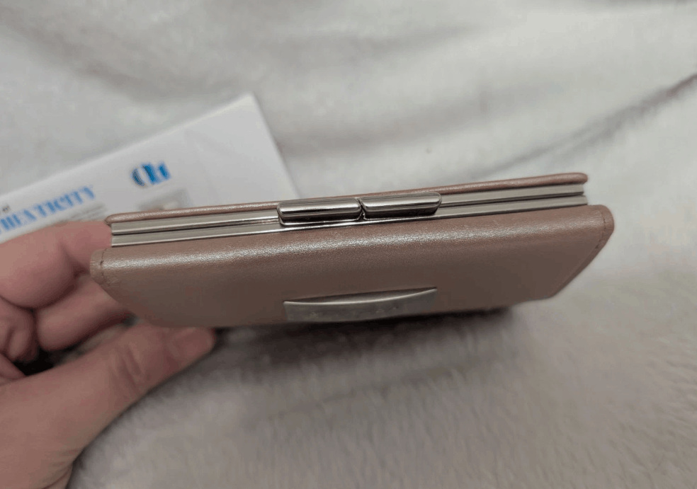 Givenchy Authentic Givenchy Metallic Pearl Pink Leather Wallet Size ONE SIZE - 6 Thumbnail
