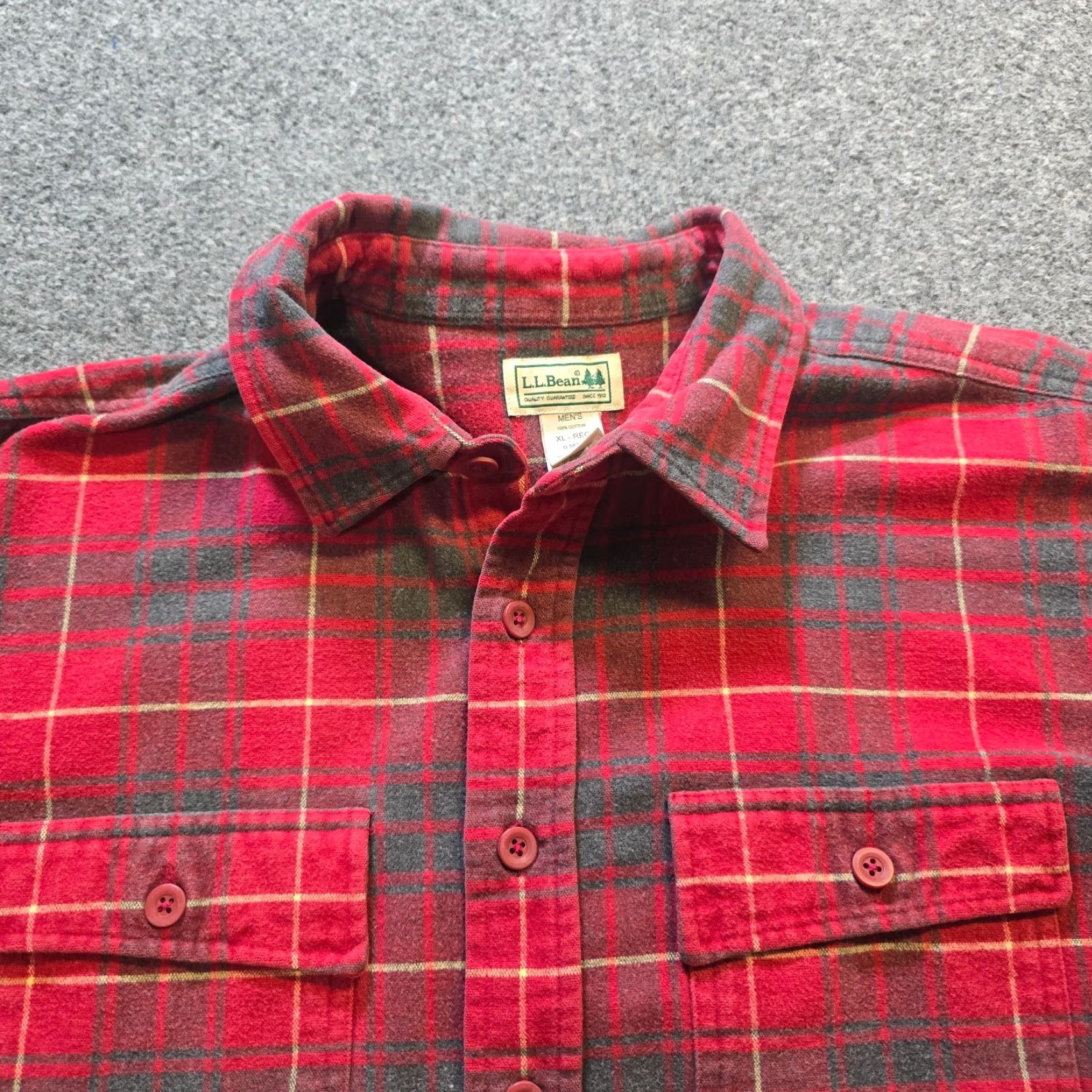 Vintage VINTAGE LL Bean Shirt Mens XL Red Plaid Flannel Outdoor Hiking Camp Button-Up Casual Workwear Size US XL / EU 56 / 4 - 2 Thumbnail