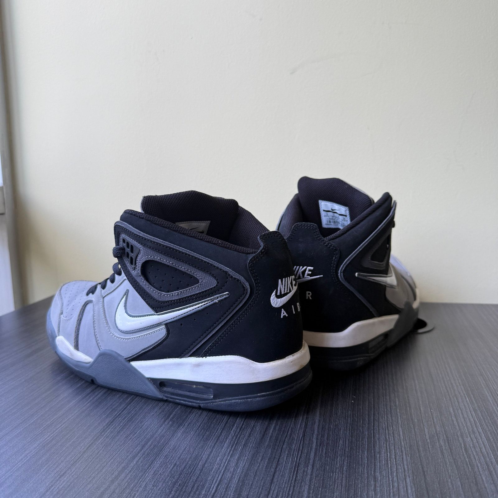 Nike Nike Air Flight Falcon Wolf Gray Men's Sz 12 Athletic Shoes Size US 12 / EU 45 - 3 Thumbnail