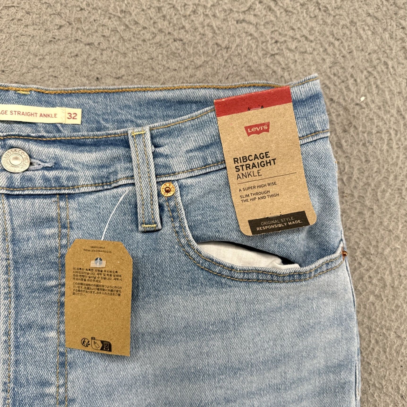 Levi's Levi's Jeans Women 32x27 Blue Ribcage Distressed Ankle Button Fly Denim Light Wash Regular Womens Size 24" / US 00 / IT 34 - 3 Thumbnail