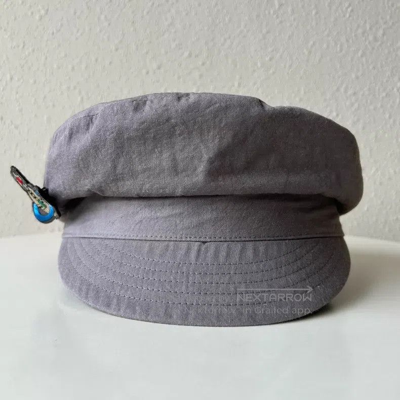 Vivienne Westwood Vivienne Westwood Love Me Piggy Saturn Badge Newsboy Cap Size ONE SIZE - 5 Thumbnail