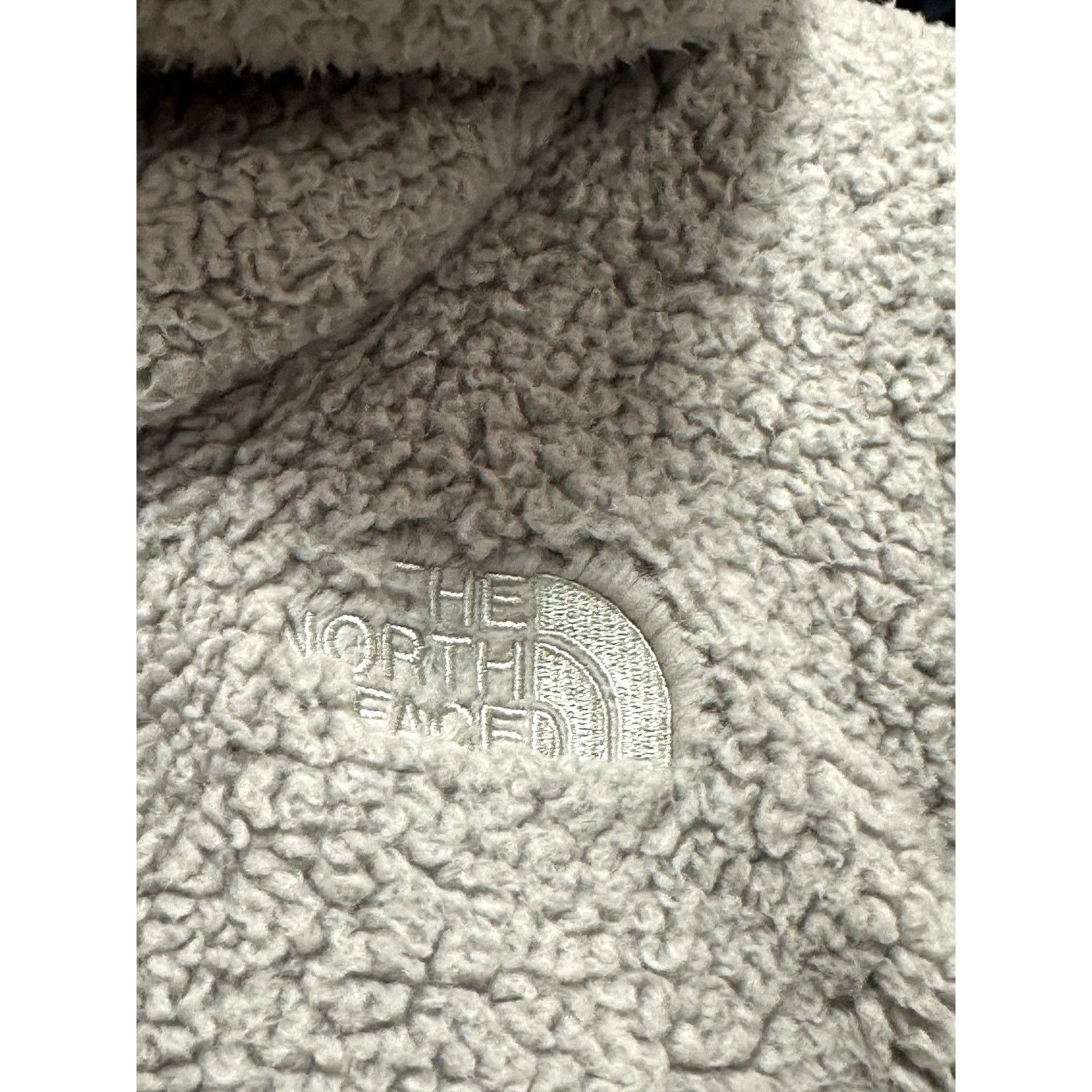 The North Face The North Face Womens Tundra 200 1/2Zip Sherpa Gray White S Size S / US 4 / IT 40 - 4 Thumbnail