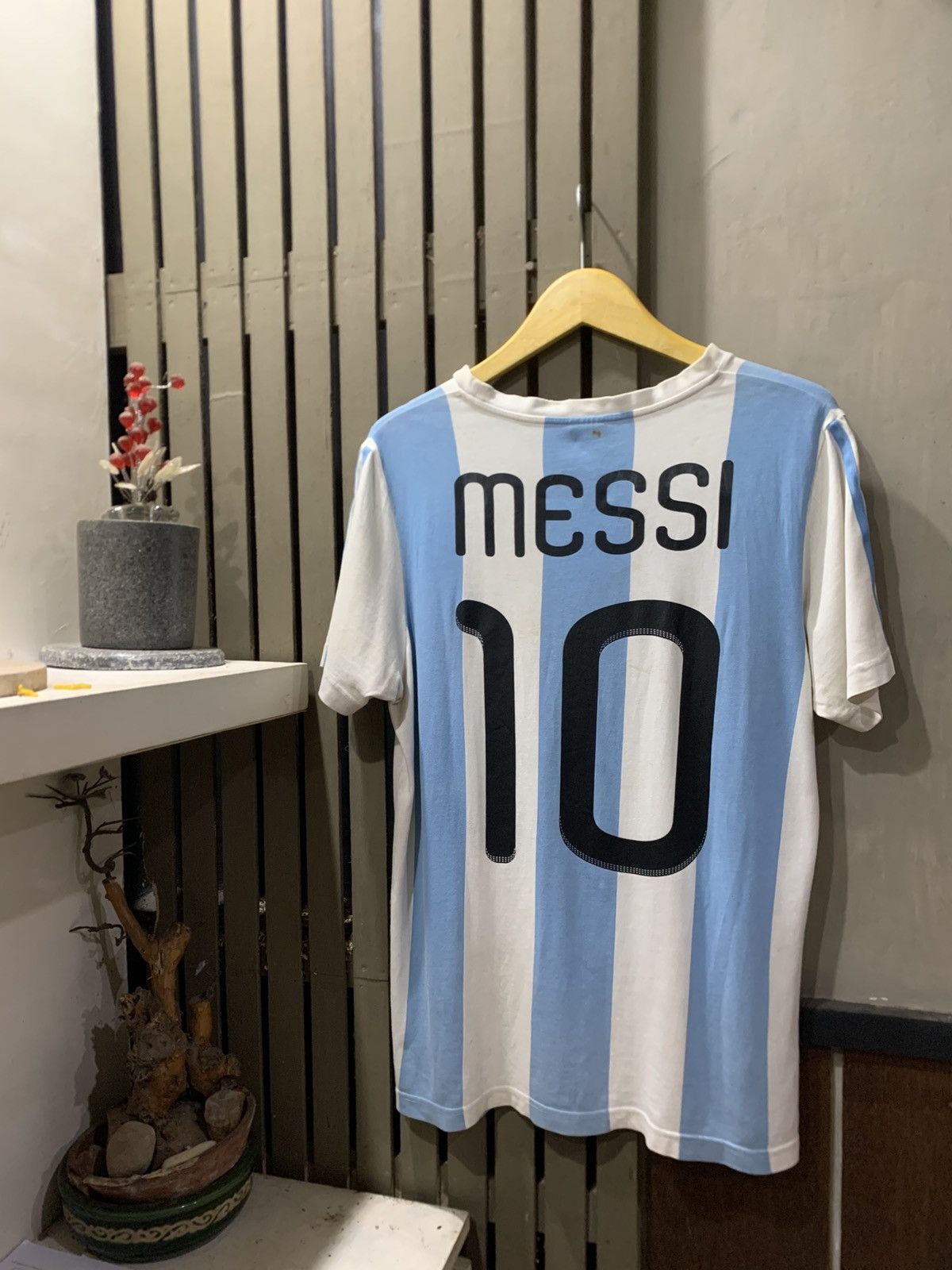 Adidas vintagetees adidas argentina 10 messi Size US M / EU 48-50 / 2 - 1 Thumbnail
