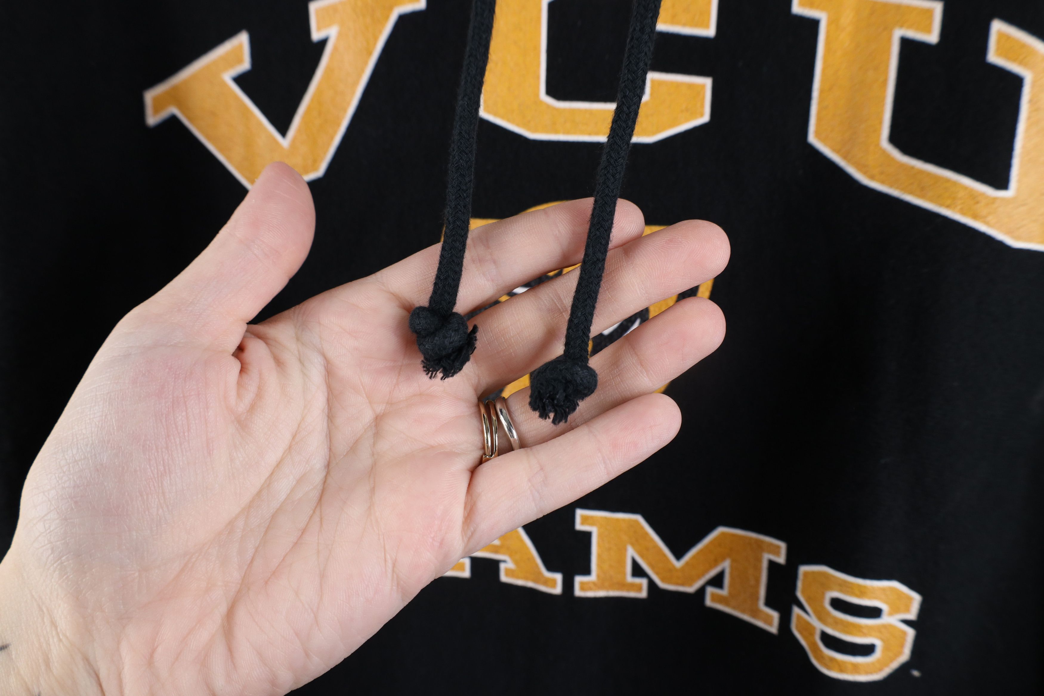 Champion × Vintage Champion Reverse Weave University VCU Rams Hoodie Size US M / EU 48-50 / 2 - 6 Thumbnail