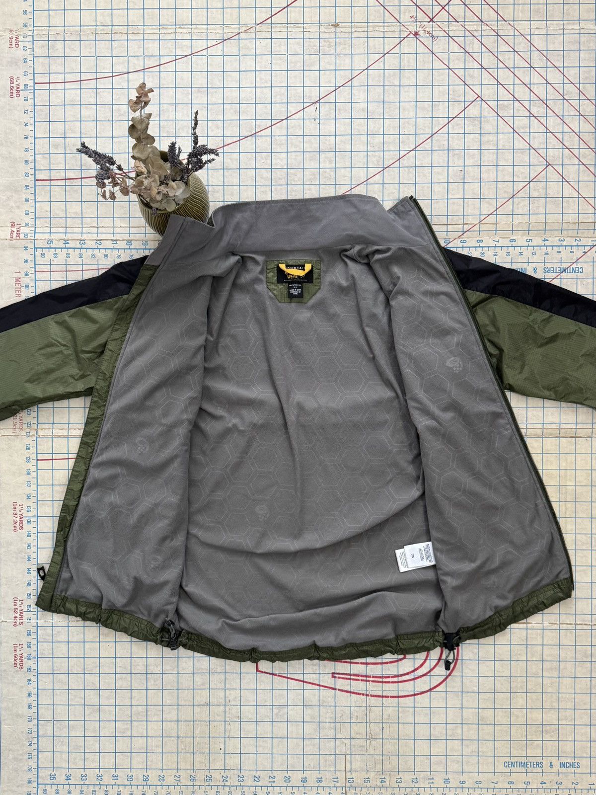 Mountain Hardwear Mountain Hard Wear Full Zip Lightweight Jacket Dark Green S Size US S / EU 44-46 / 1 - 9 Thumbnail