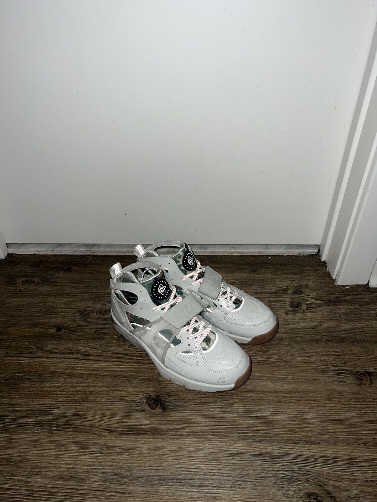 Corteiz × Nike Corteiz Nike Air Trainer Huarache Light Bone Size US 9.5 / EU 42-43 - 14 Thumbnail