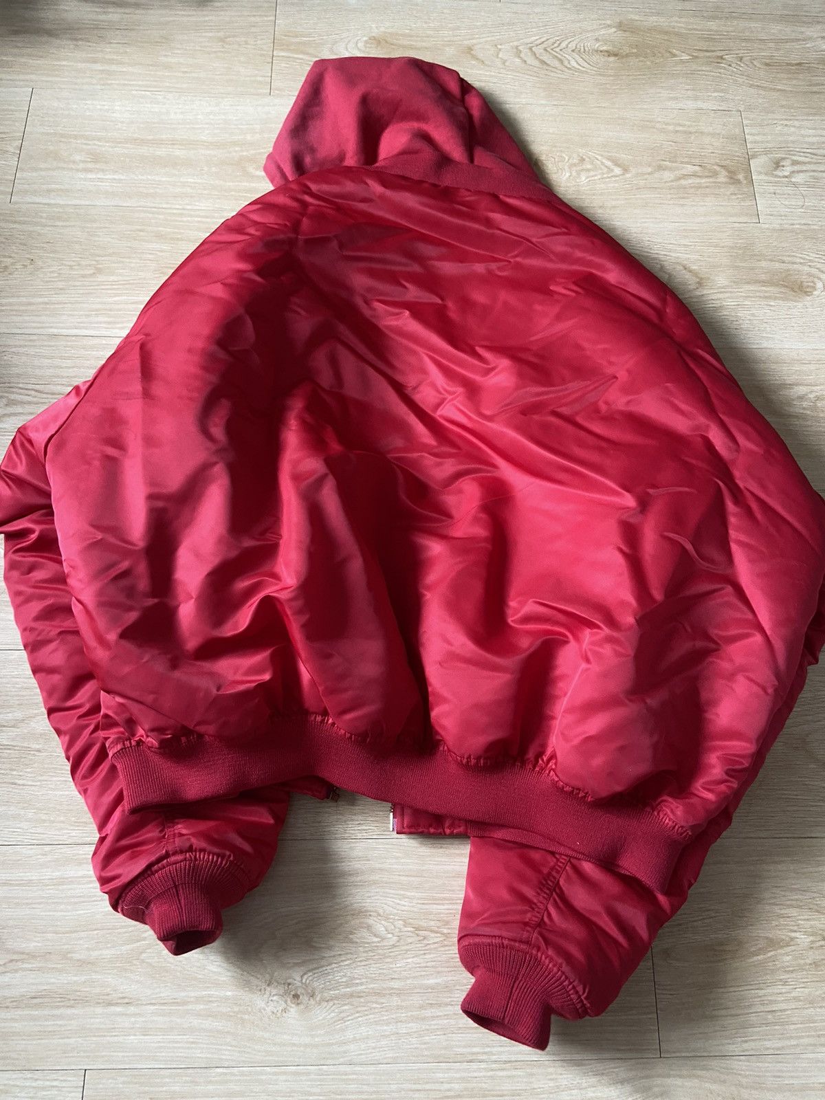 Vetements XS VETEMENTS fw16 Oversized RED bomber jacket Size US XS / EU 42 / 0 - 2 Thumbnail