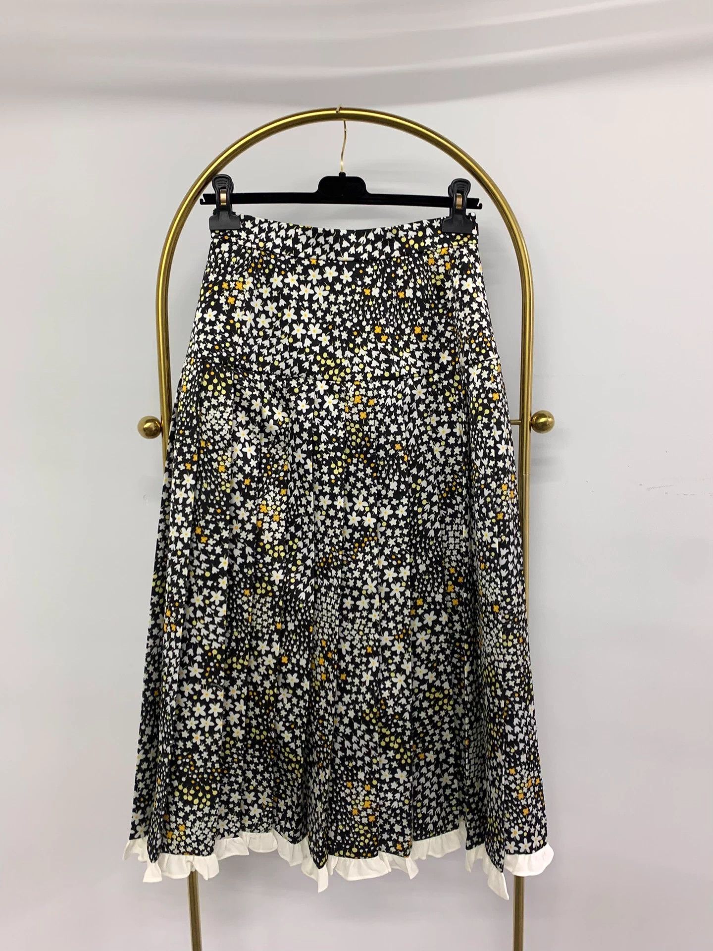 Miu Miu MIU MIU floral doll collar open back tie top-skirt set 40 Size S / US 4 / IT 40 - 5 Thumbnail
