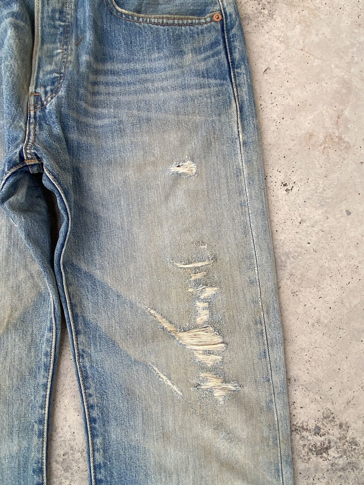 Levi's Vintage Levis 501 Distressed Jeans Size US 32 / EU 48 - 3 Thumbnail