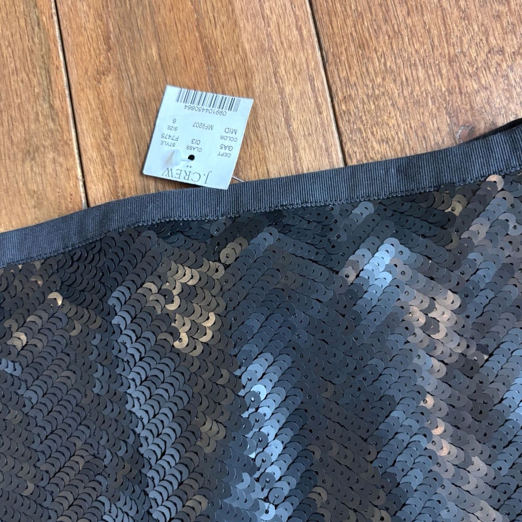 J.Crew VINTAGE? No. NWT Women J.Crew Pencil Skirt Sequins Black Silver sz 6 Size 28" / US 6 / IT 42 - 4 Thumbnail