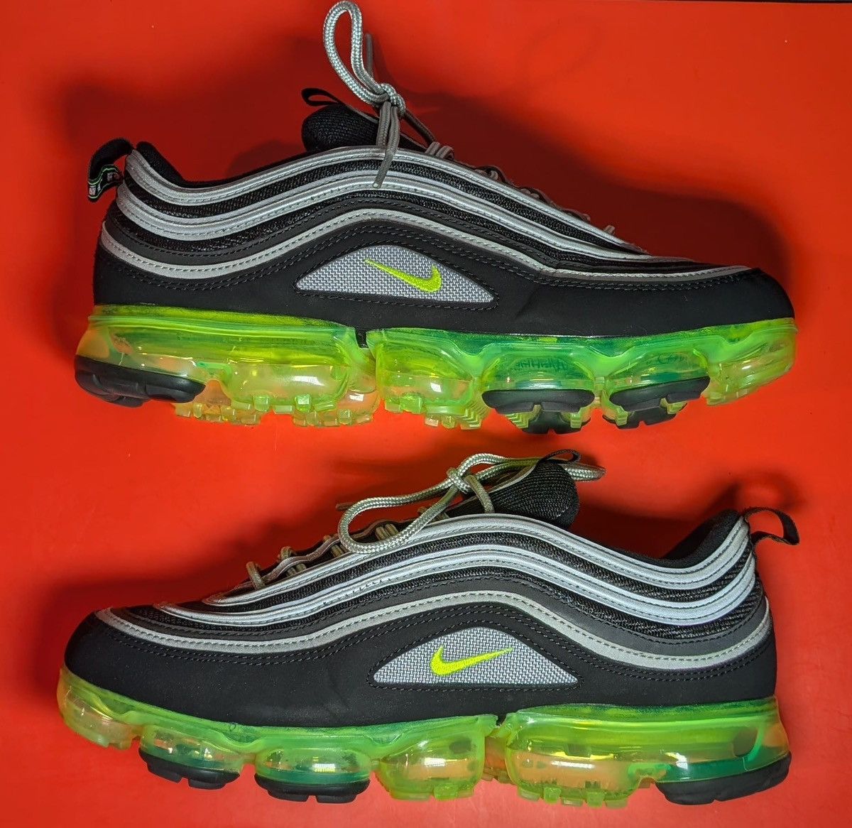 Nike Size 10 - Nike Air VaporMax 97 Neon Size US 10 / EU 43 - 2 Thumbnail