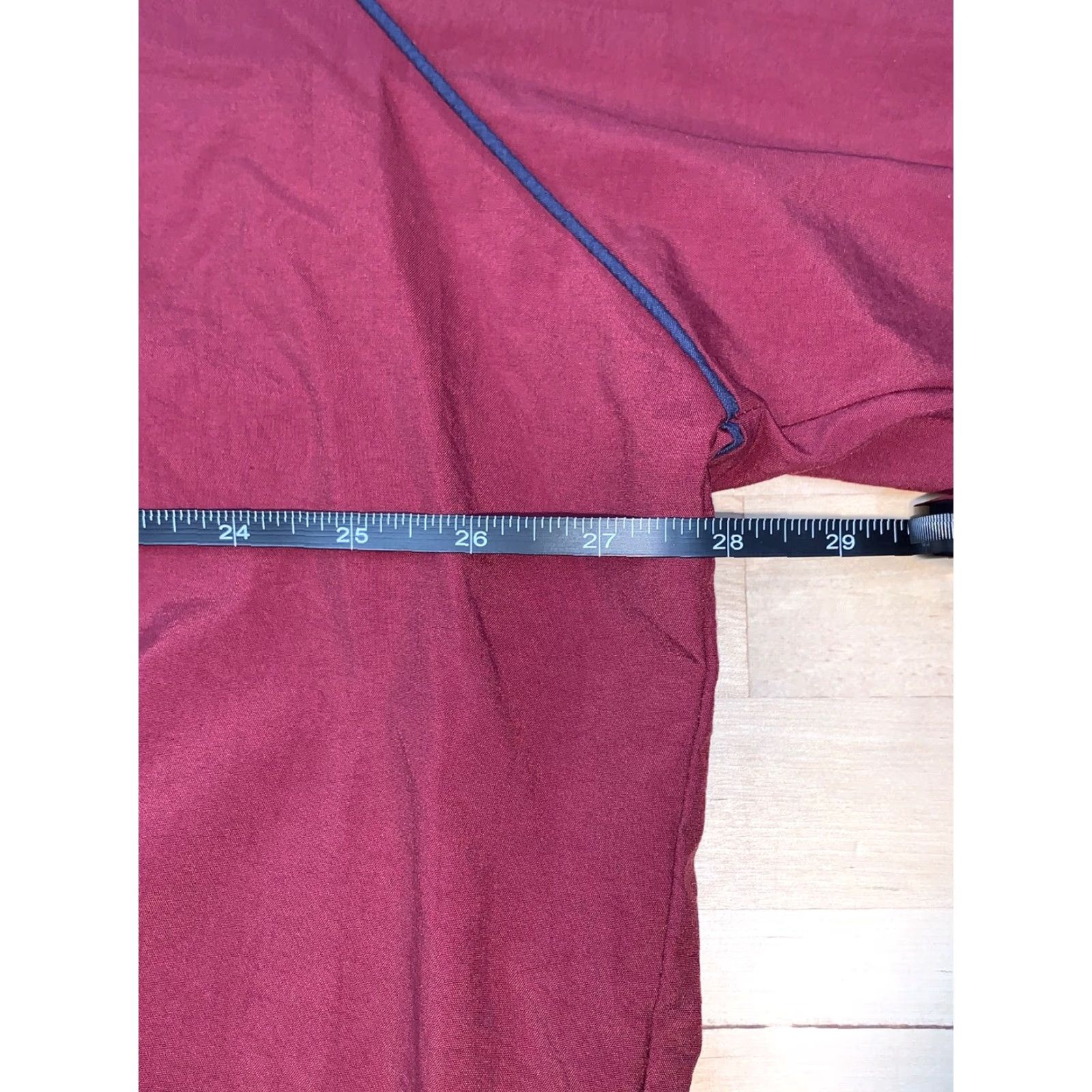 Izod VTG IZOD Pullover Windbreaker Sz L Red V Neck Long Sleeve Golf Distress #2355 Size US L / EU 52-54 / 3 - 7 Thumbnail