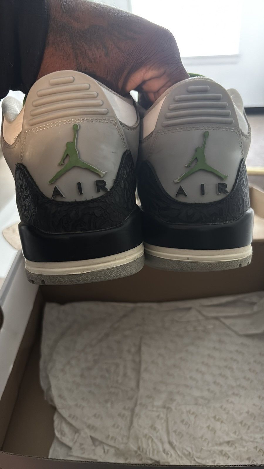 Jordan Brand Air Jordan retro 3 chlorophyll size 9.5 Size US 9.5 / EU 42-43 - 5 Thumbnail