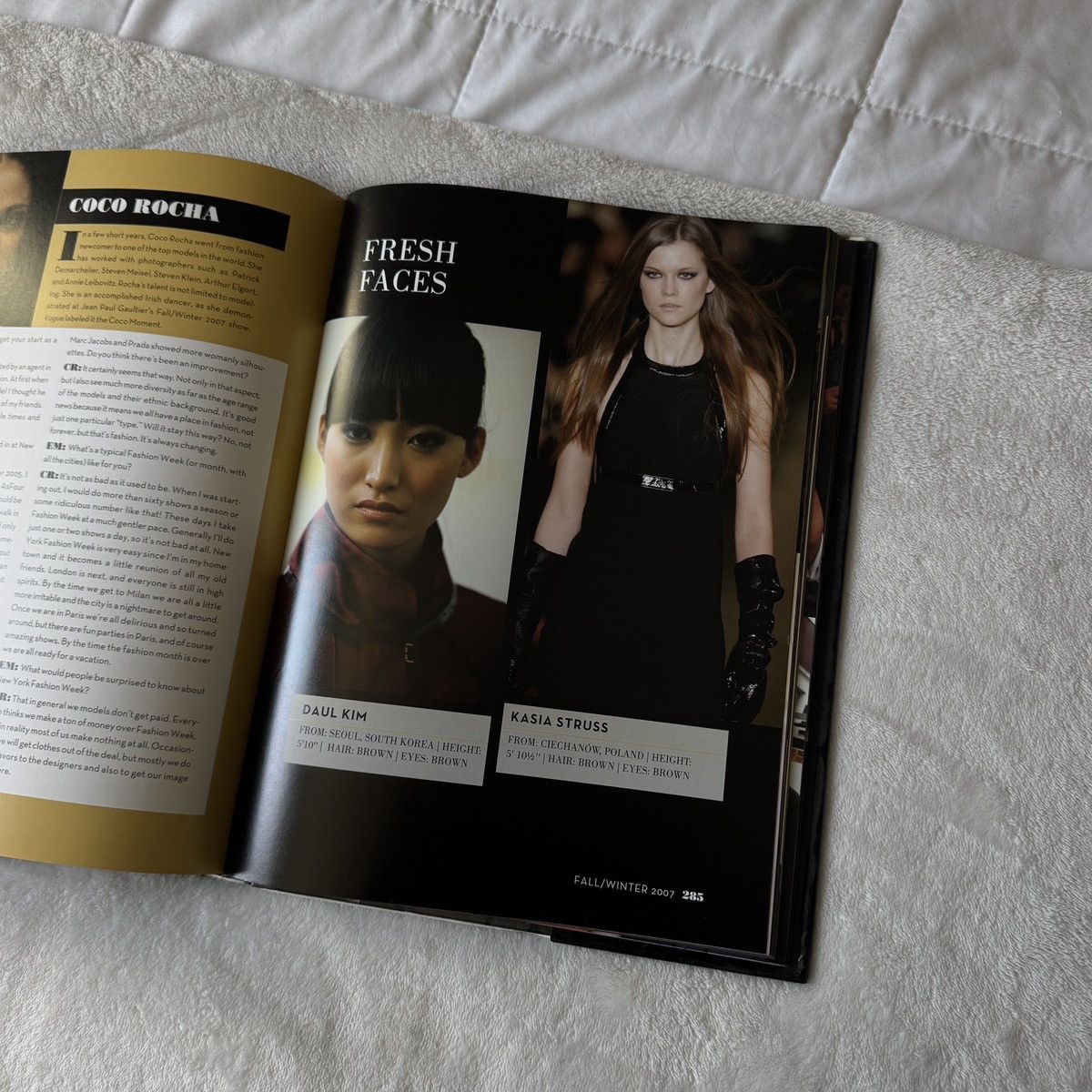 Other New York Fashion Week Book Size ONE SIZE - 5 Thumbnail