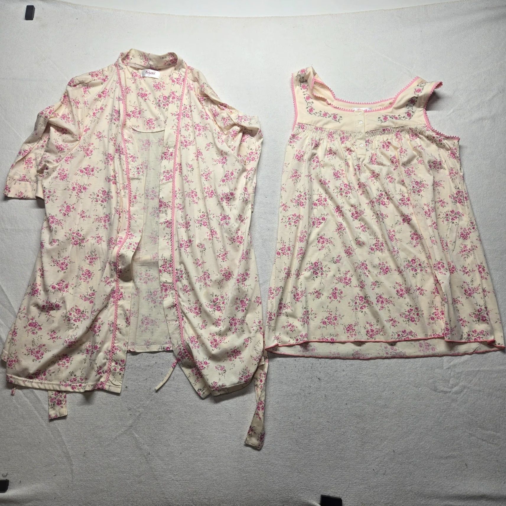 Vintage Body Touch Pajama Set Shirt Women XL Ivory Floral Pattern Sleep Set Flowers 90s (not applicable) Size ONE SIZE - 2 Thumbnail
