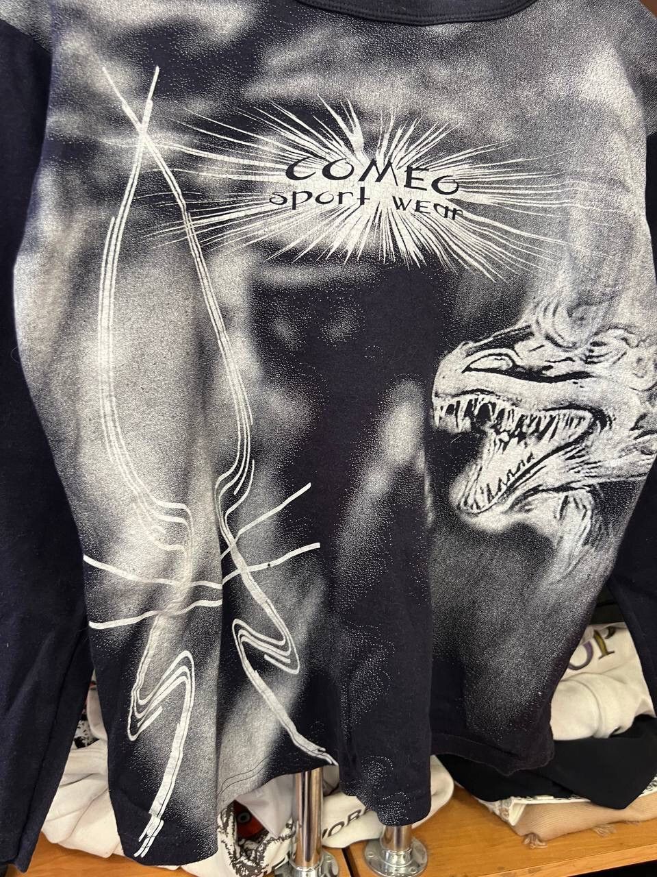 Vintage Vintage Y2K Graphic Design Crazy Dragon Long Sleeve tee Size US M / EU 48-50 / 2 - 7 Thumbnail