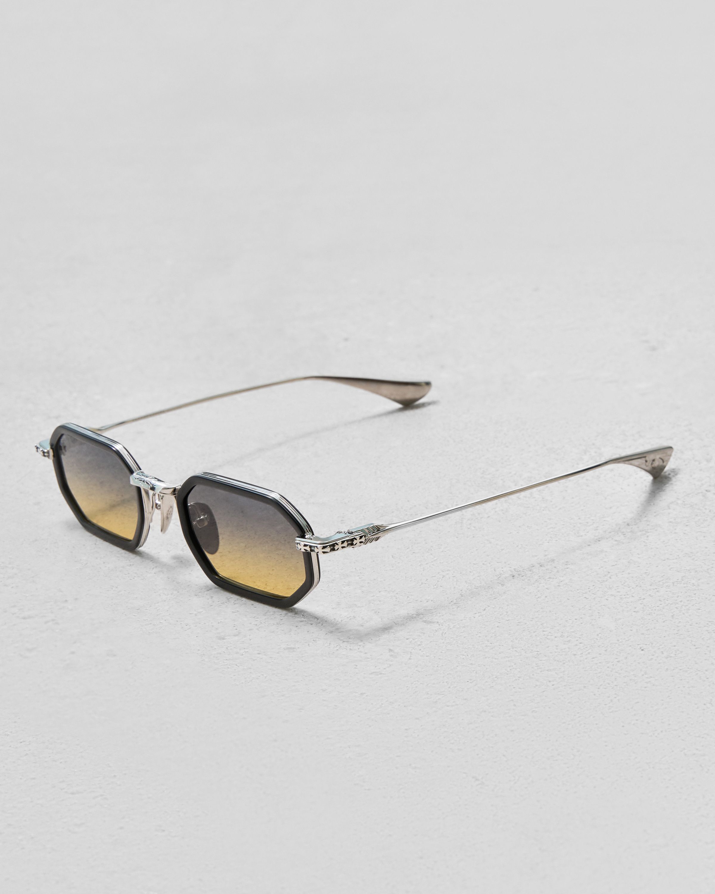 【送料&関税込】Chrome Hearts Cliterally - Black / 18k Gold Chrome Hearts Cliterally - Black / 18k Gold Sunglasses