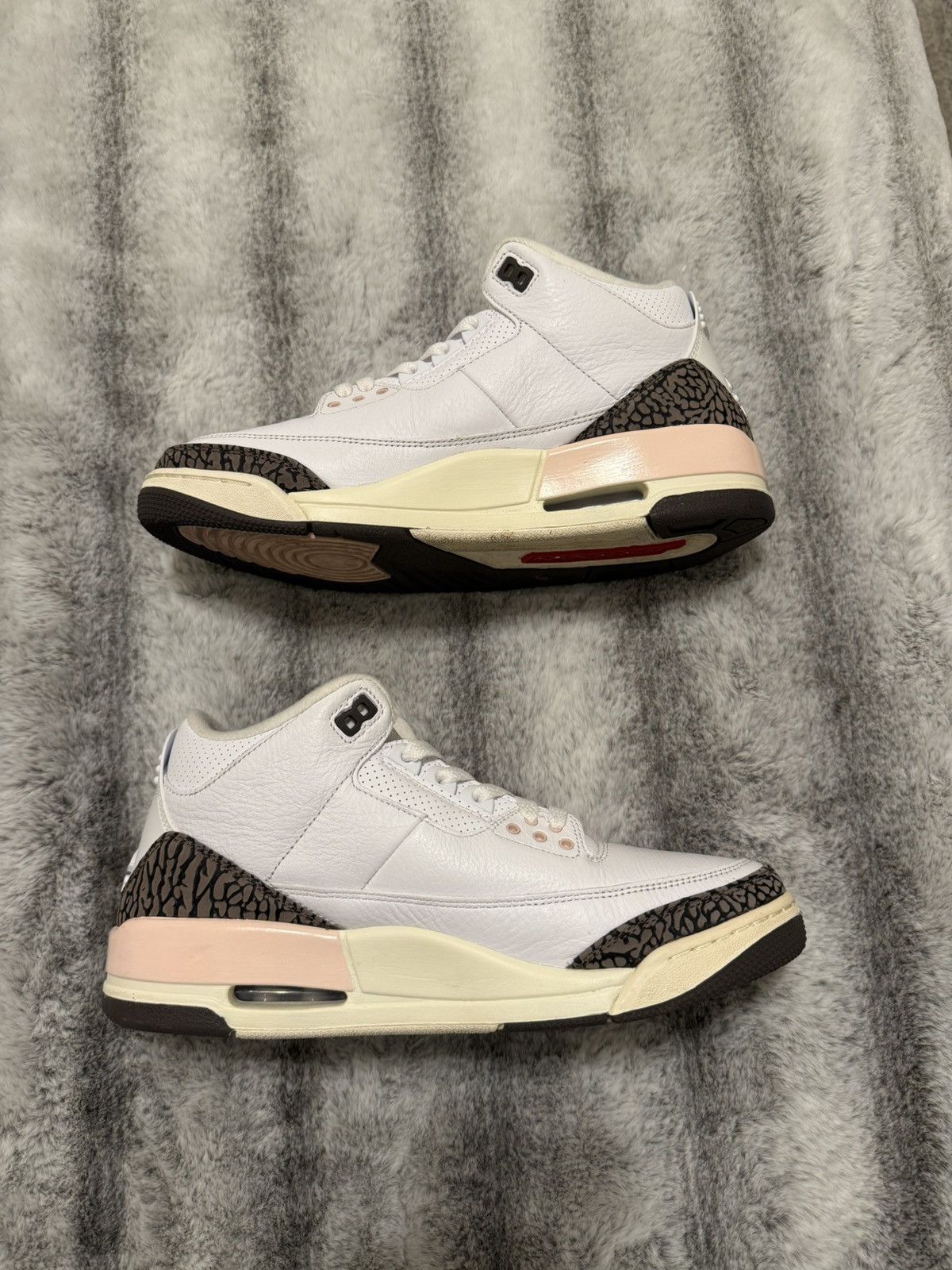 Jordan Brand Air Jordan 3 Retro ‘Neapolitan’ Size US 10 / EU 43 - 2 Thumbnail