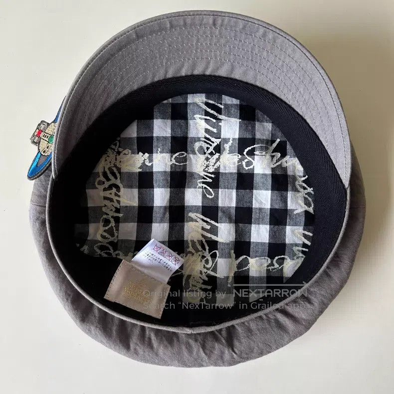 Vivienne Westwood Vivienne Westwood Love Me Piggy Saturn Badge Newsboy Cap Size ONE SIZE - 7 Thumbnail