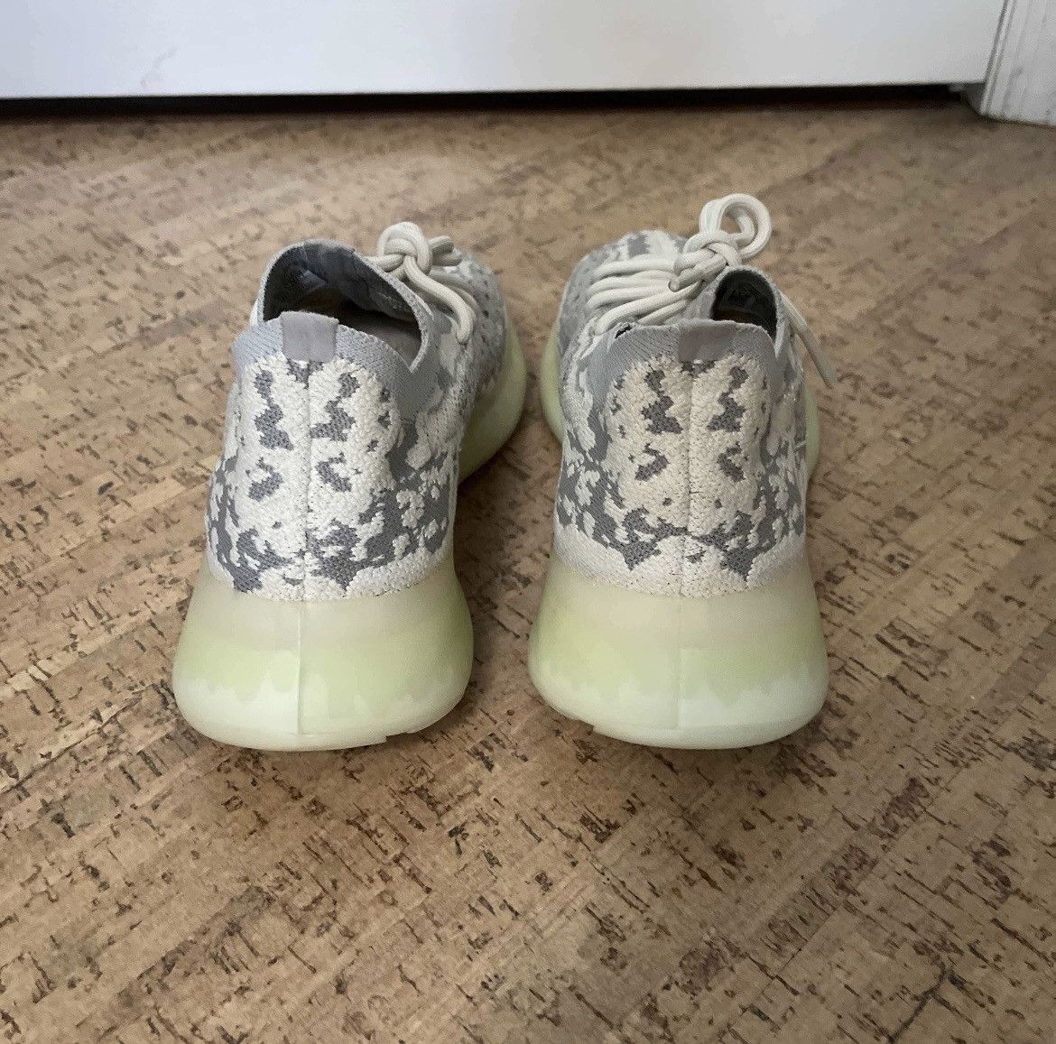 Adidas × Kanye West Yeezy Boost 380 “Alien” size 9 Size US 9 / EU 42 - 5 Thumbnail