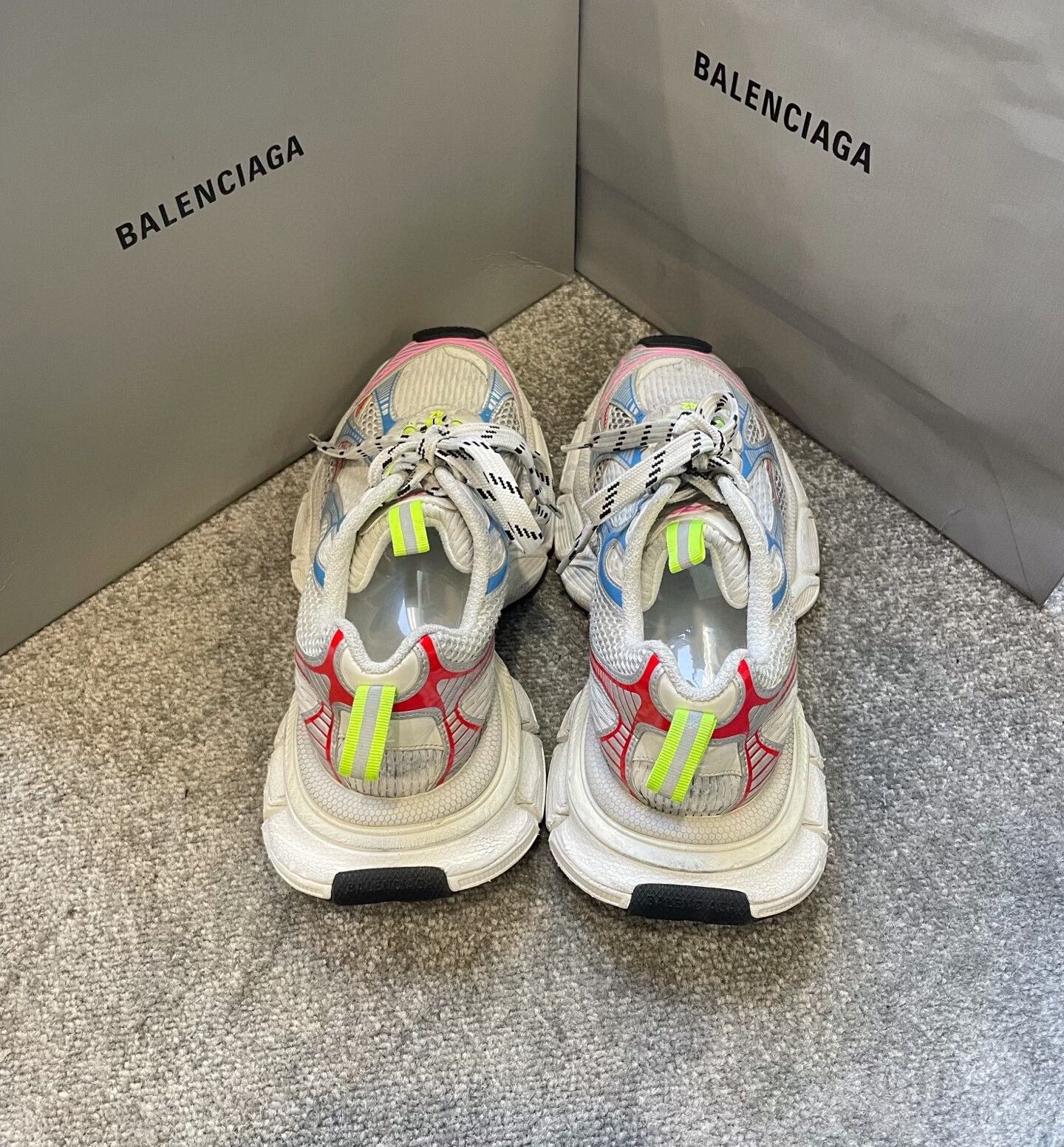 Balenciaga balenciaga colorful chunky dad sneakers size 42 Size US 9 / EU 42 - 6 Thumbnail