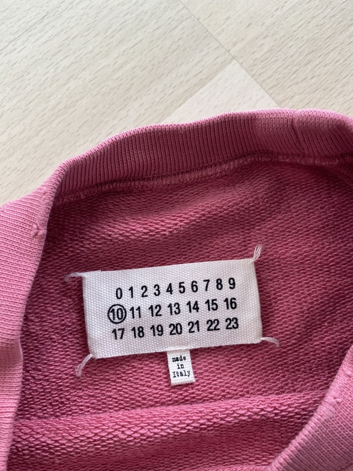Maison Margiela Maison Margiela Turn It Up Dense Aw18 Sweatshirt Tee Size M / US 6-8 / IT 42-44 - 4 Thumbnail