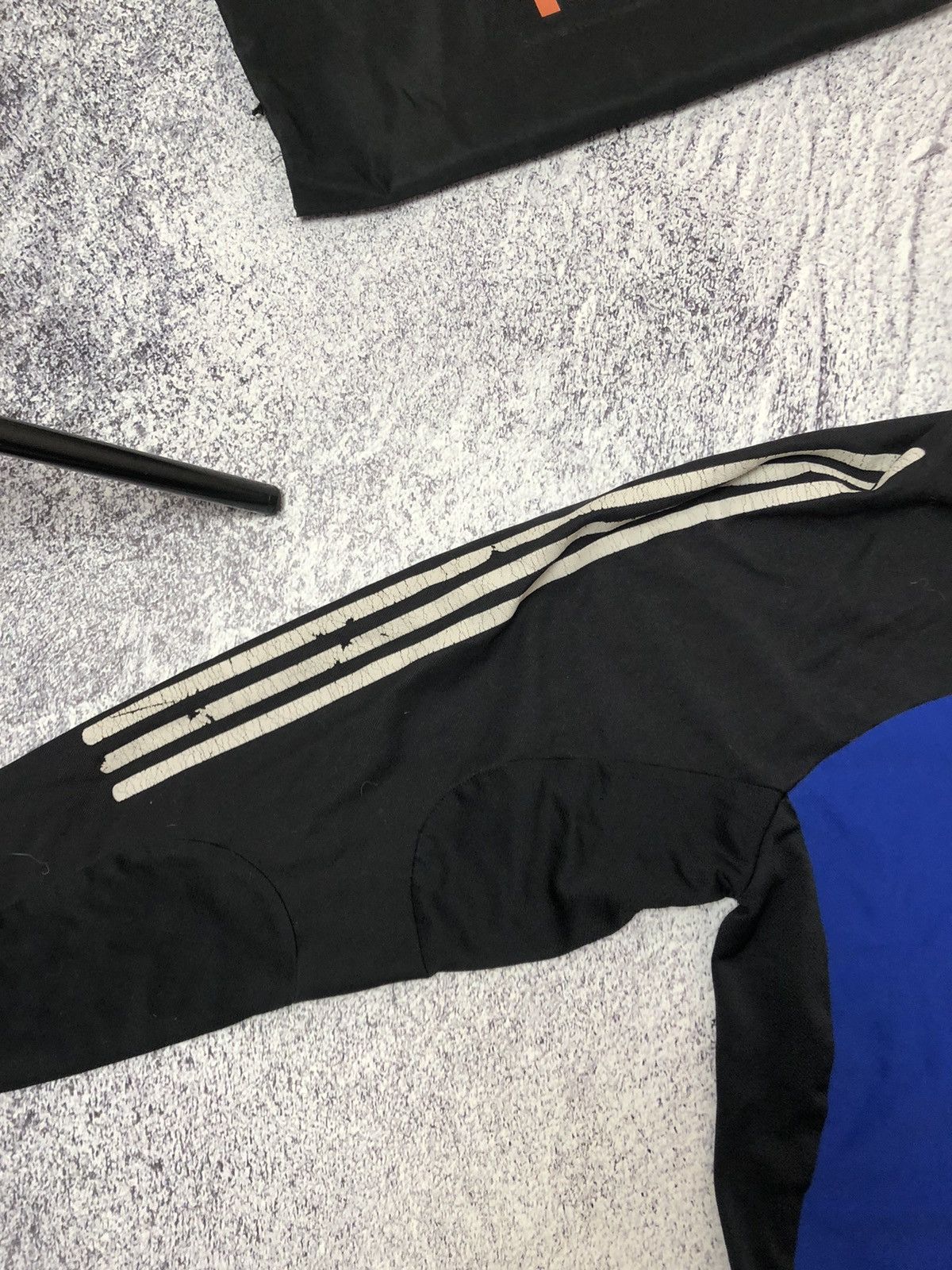Adidas Vintage men’s sweater adidas size S Size US S / EU 44-46 / 1 - 3 Thumbnail