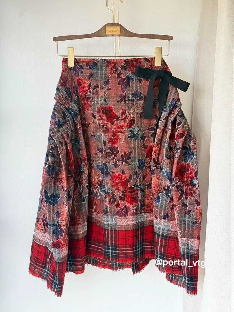 Comme des Garcons Comme des Garcons size M Rose bow skirt Size 23" - 2 Thumbnail