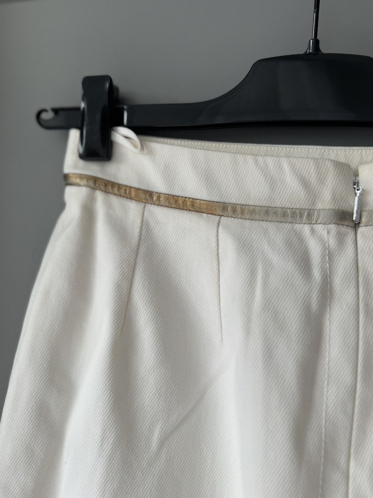 Gucci Vintage Gucci Cream Golden Line Skirt Size 27" / US 4 / IT 40 - 6 Thumbnail