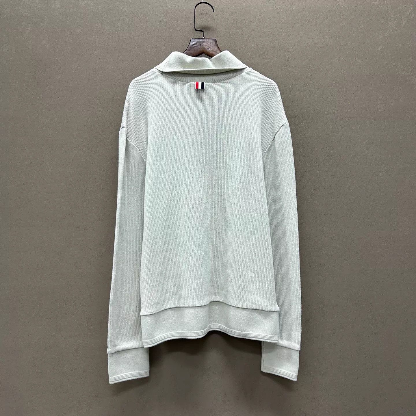 Thom Browne Thom Browne NWT Beige Vertical Striped Logo Sweater 4 Size S / US 4 / IT 40 - 2 Thumbnail