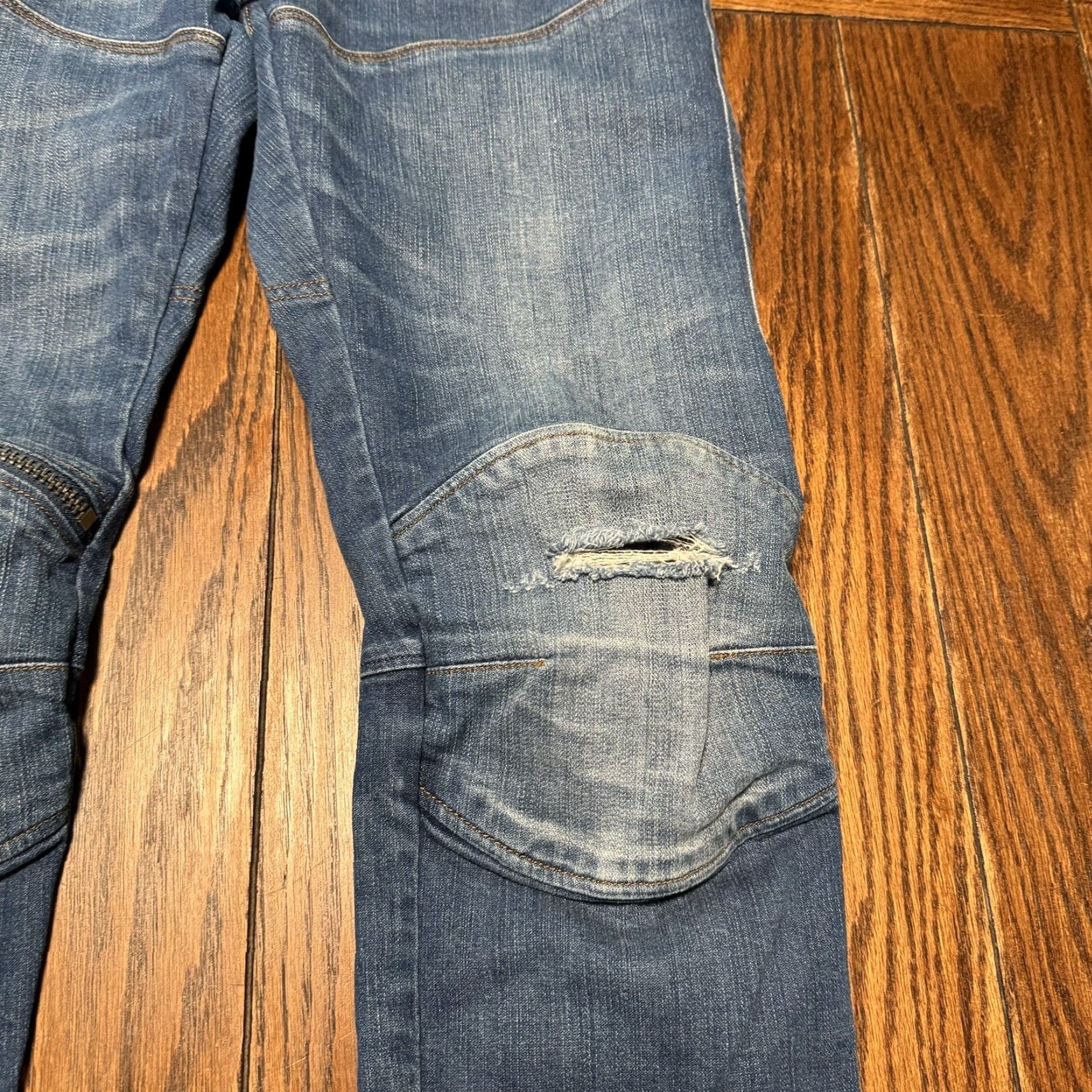 Vintage G Star Raw Jeans Mens 32x31 Blue 5620 3D Zip Knee Super Slim Denim Distressed Ripped Knee Slim Fit Zip Jeans Blue Mens Regular Size 32x31 US 31 Inseam Size US 31 - 4 Thumbnail