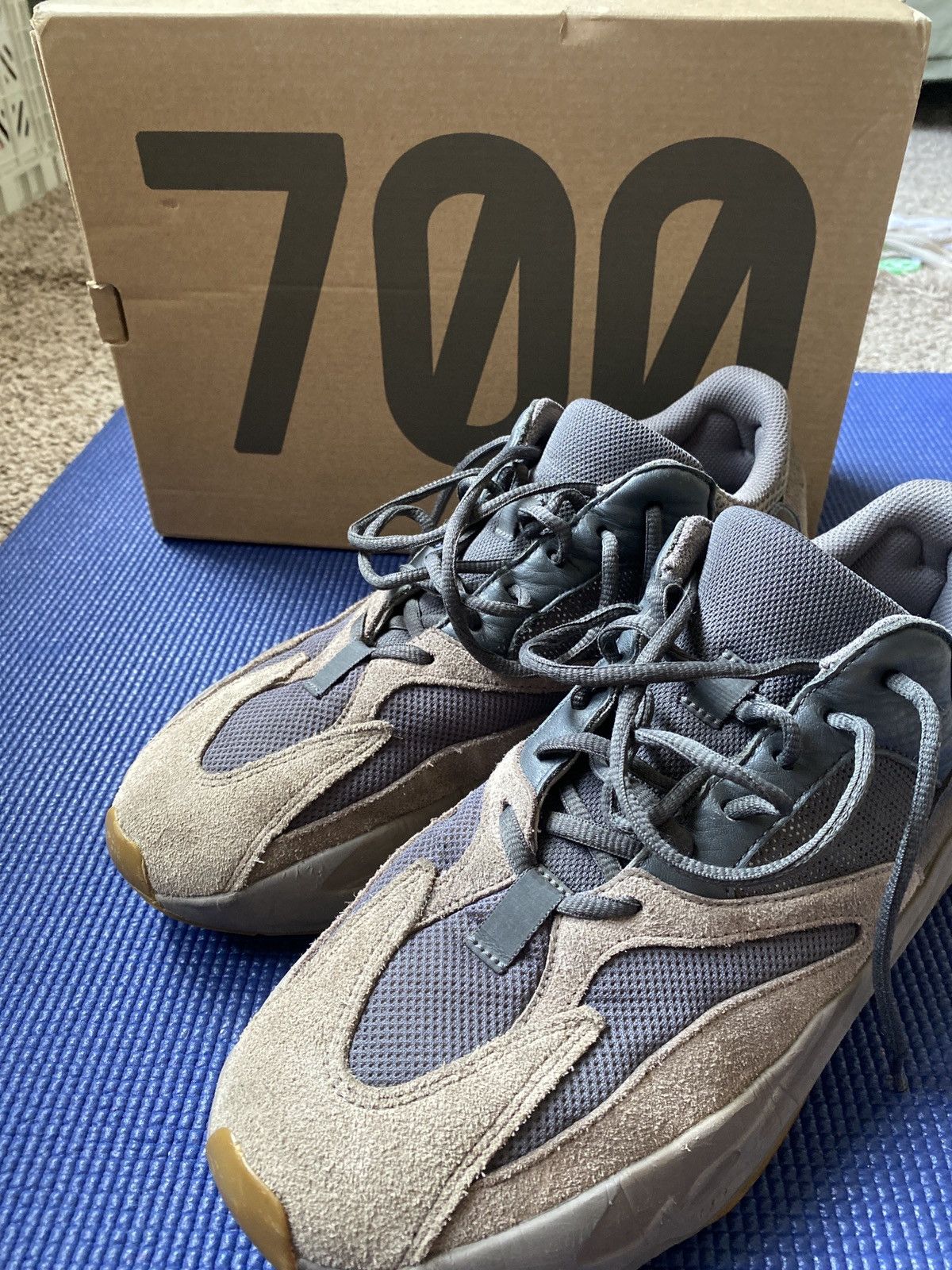 Yeezy Yeezy 700 Mauve Size US 11.5 / EU 44-45 - 1 Thumbnail