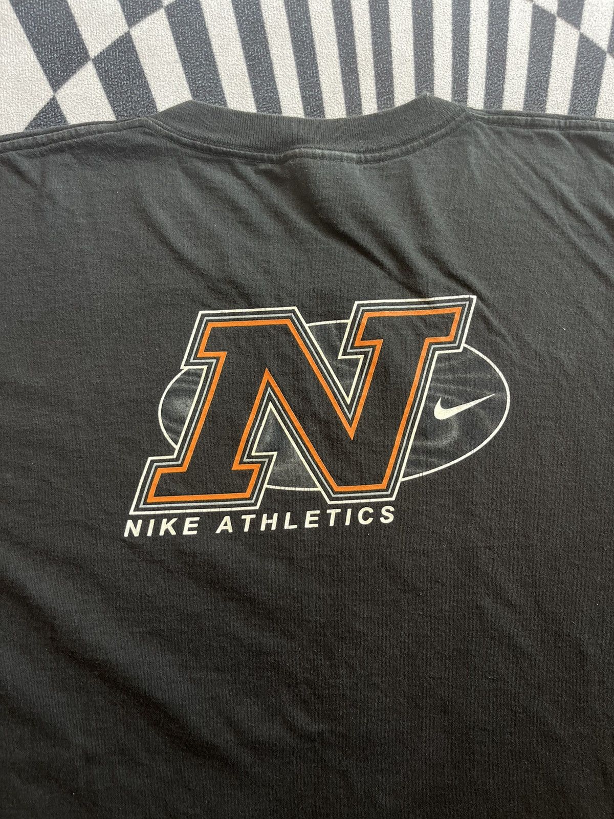 Nike Vintage NIKE ATHLETICS Logo collection 90’s Tshirt Size US XL / EU 56 / 4 - 9 Thumbnail