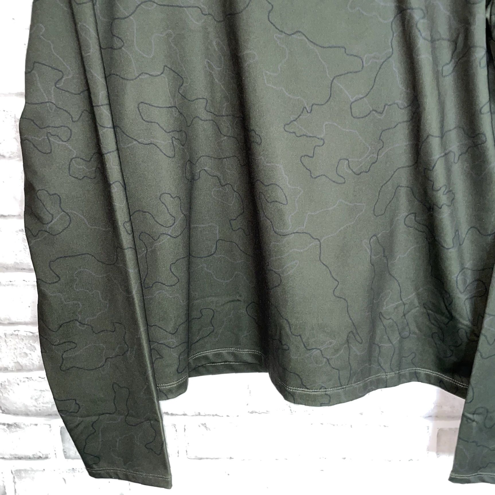 Under Armour NWT Under Armour Turtleneck Pullover Sweatshirt Womens L Green Activewear Pullover Dress Code: Sweatshirt? Size L / US 10 / IT 46 - 3 Thumbnail