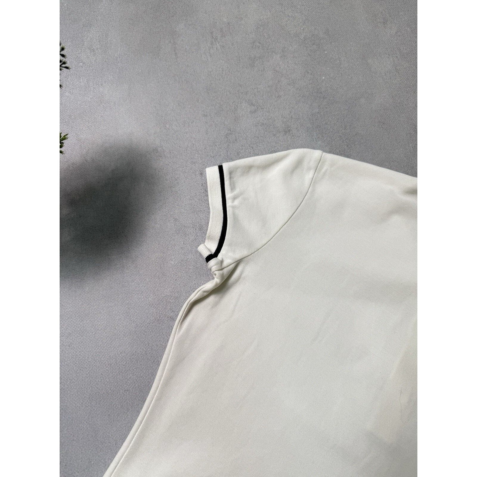 Moncler Moncler Women Polo T Shirt Collar Logo Size S White Size S / US 4 / IT 40 - 16 Thumbnail