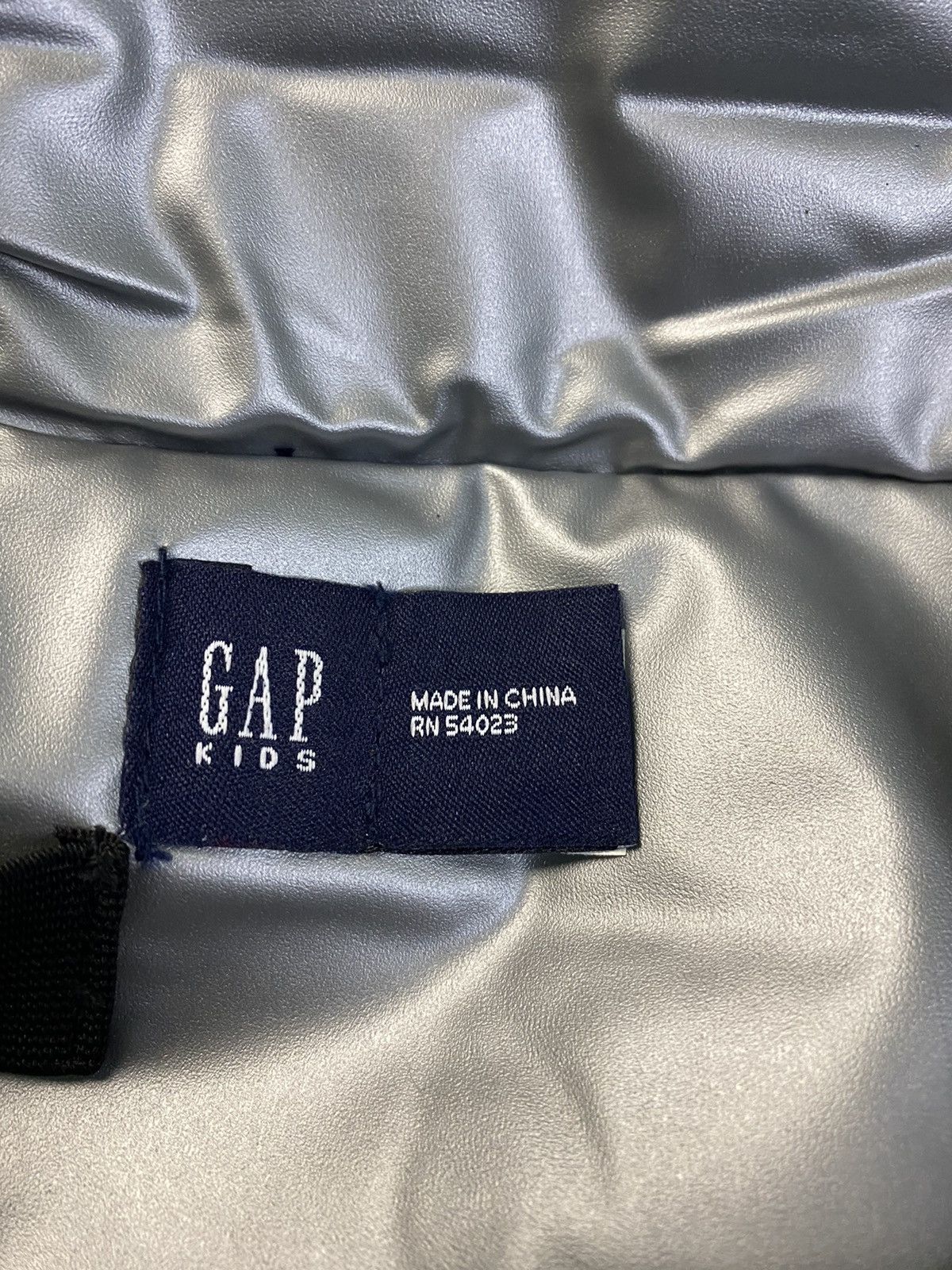 Designer × Gap × Vintage 👍 GAP KIDS CAMO sling bag Clutch backpack outdoor y2k Size ONE SIZE - 17 Thumbnail