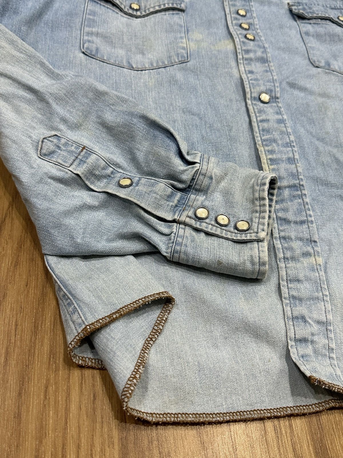 Needles Needles By Nepenthes Cross Sewn Chambray Pearl Button-Up Size US L / EU 52-54 / 3 - 11 Thumbnail