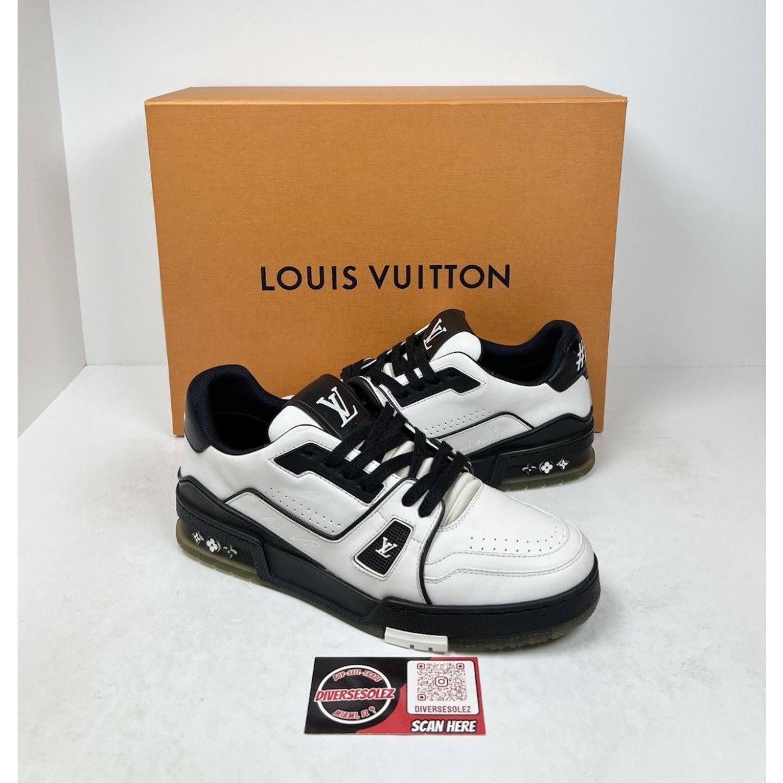 Louis Vuitton Size 6.5LV/7.5US - Louis Vuitton Trainer White Size US 7.5 / EU 40-41 - 1 Thumbnail