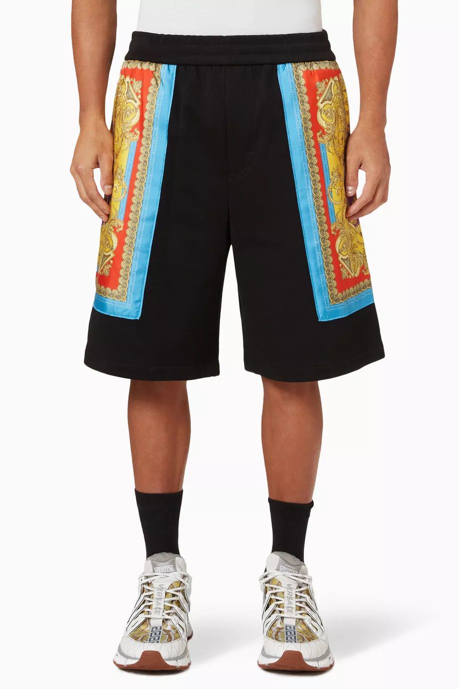 Versace o1y0525 Short in Black Size US 34 / EU 50 - 1 Thumbnail