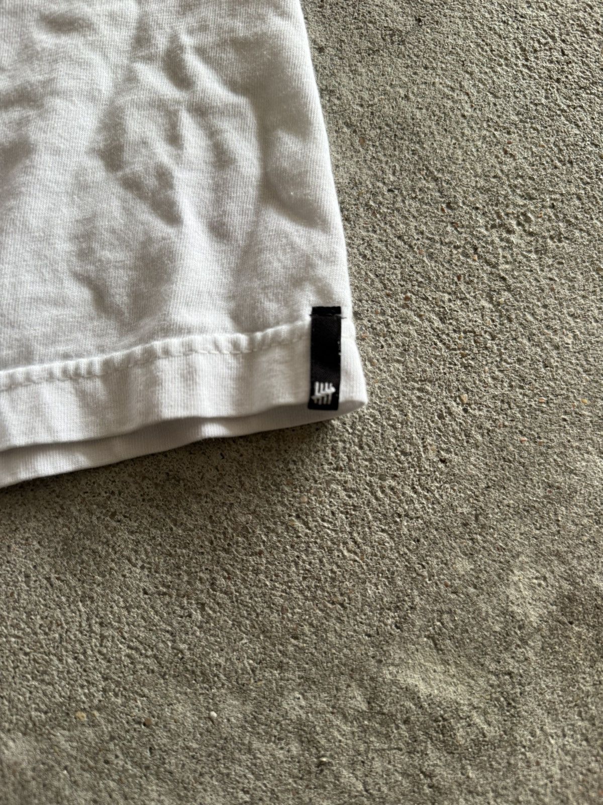 Undefeated White Undefeated Tee Size US L / EU 52-54 / 3 - 3 Thumbnail