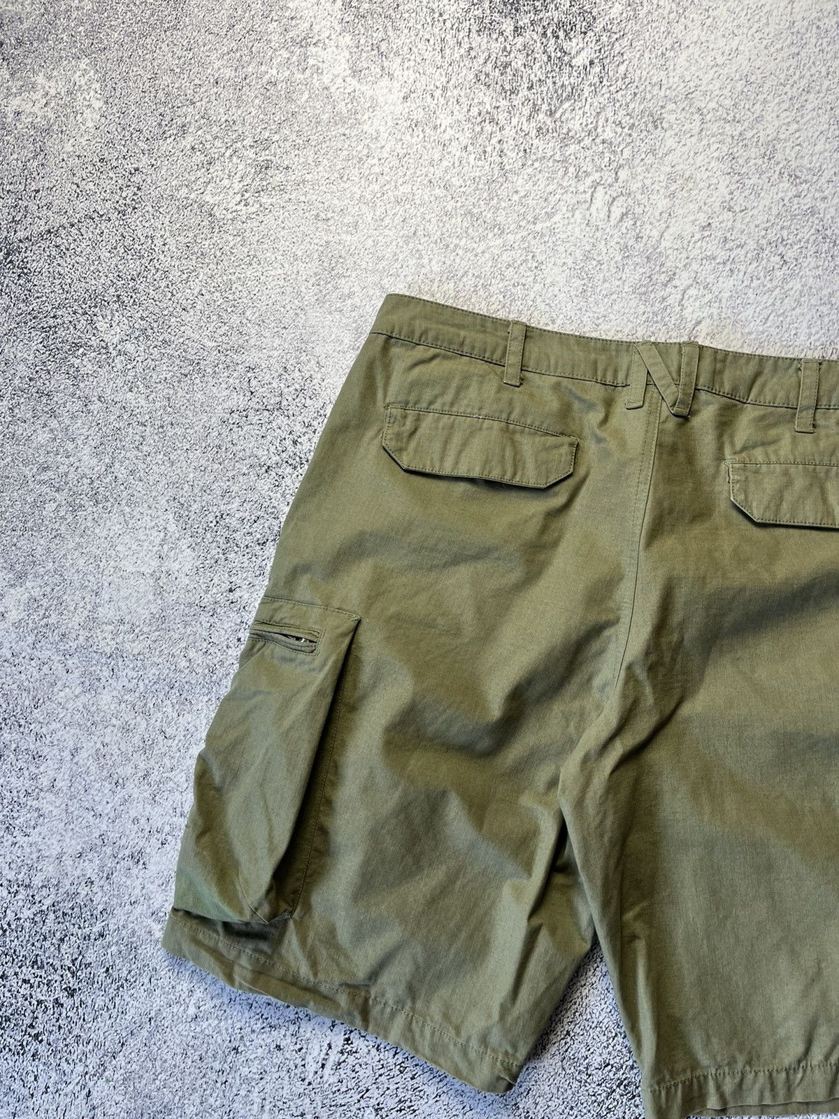 Nike Nike vintage cargo shorts casual streetwear hype y2k Size US 34 / EU 50 - 14 Thumbnail