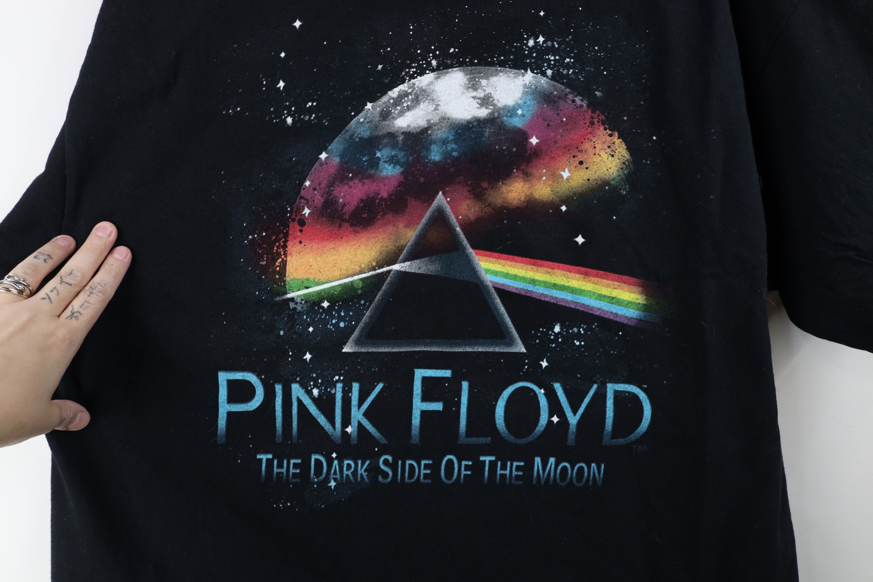 Vintage Retro Y2K Dark Side of the Moon Pink Floyd Band T-Shirt Size US XL / EU 56 / 4 - 4 Thumbnail