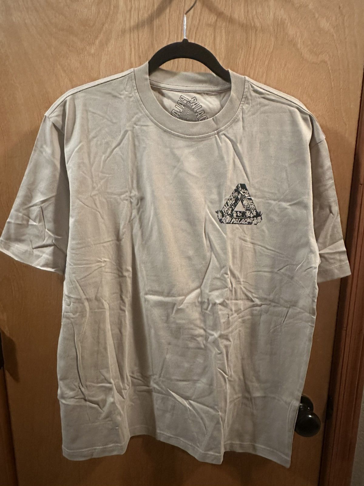 Palace Palace Punk t Shirt Tan Size US L / EU 52-54 / 3 - 2 Thumbnail
