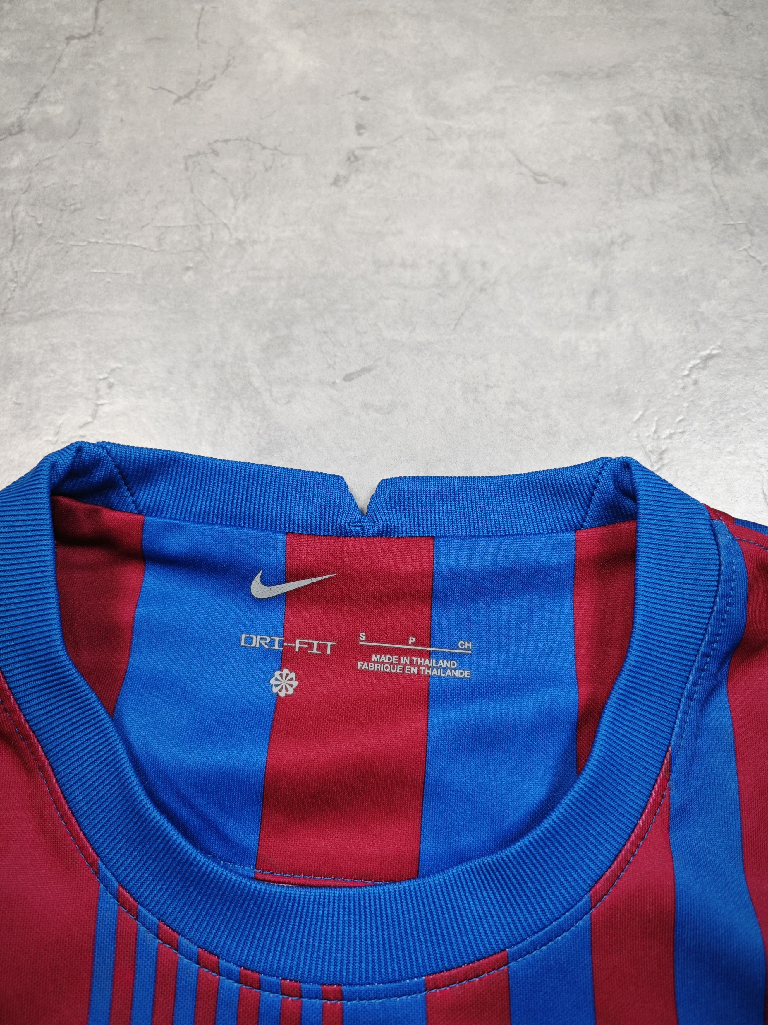 Nike Nike Barcelona 2021-2022 Size US S / EU 44-46 / 1 - 4 Thumbnail
