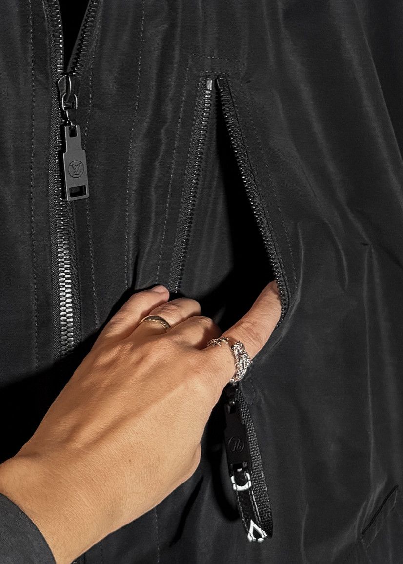 Louis Vuitton Louis Vuitton Black Raincoat With Amovible Monogram Lining Size S / US 4 / IT 40 - 9 Thumbnail