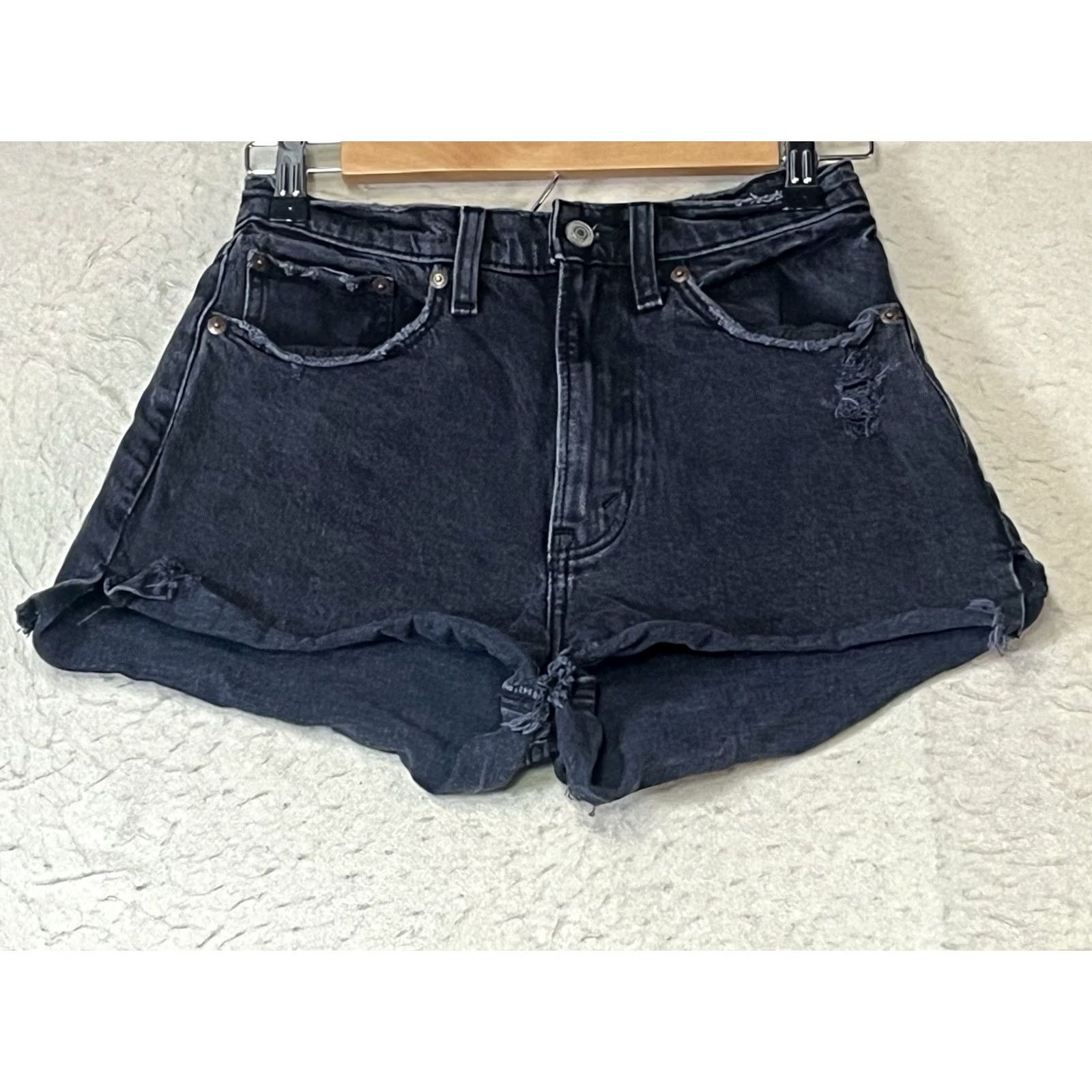 Abercrombie & Fitch Abercrombie & Fitch The Mom Short High Rise Black Denim Cutoff Shorts Size 25/0 Womens Regular 5-Pocket Grunge Casual Streetwear Size 42" / US 20 - 2 Thumbnail